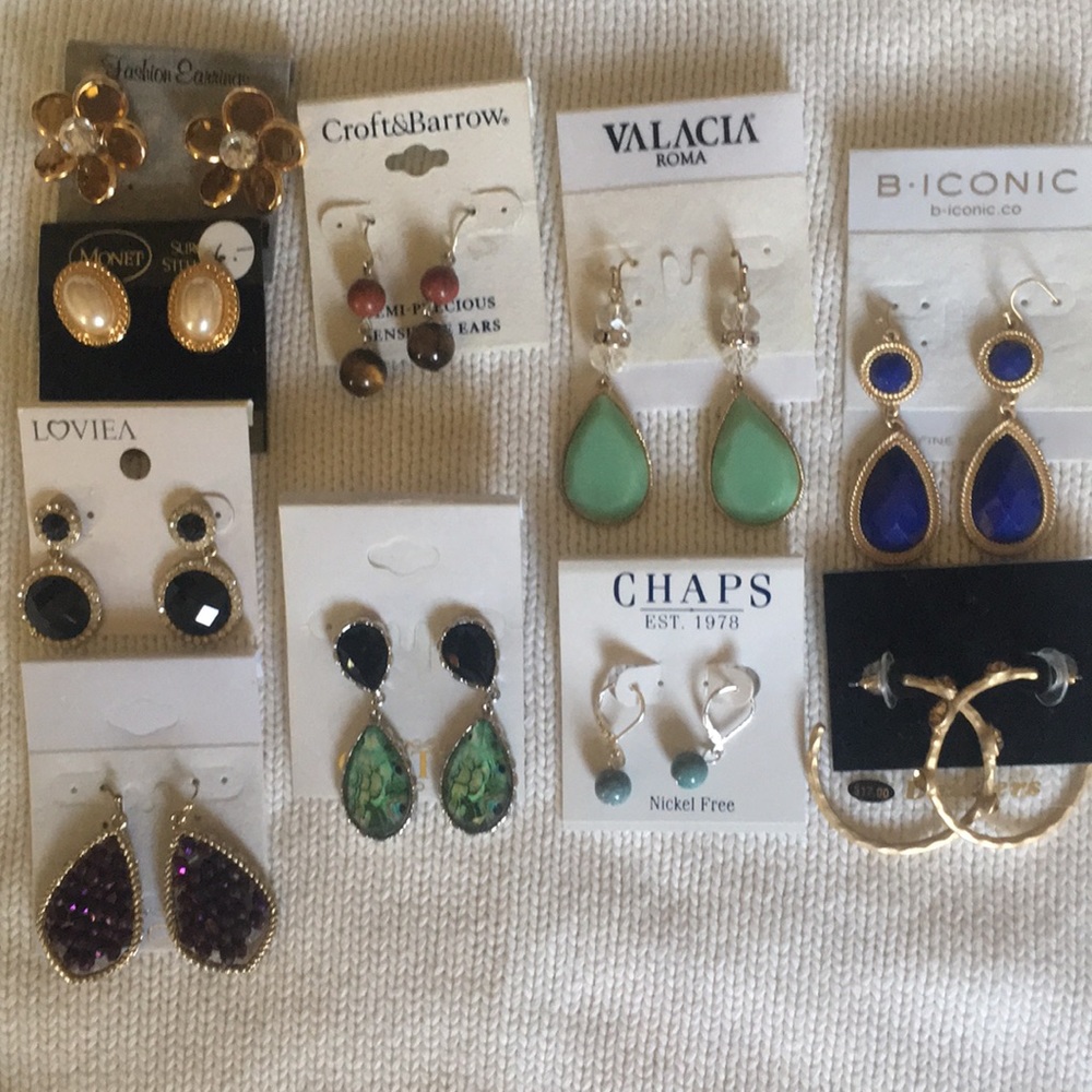 10 pairs of earrings